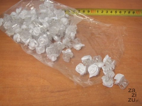 Spinki łapacz 50szt. białe różyczki | 4316 Spinki łapacz 50szt. białe różyczki | 4316