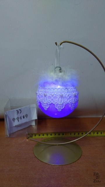 Bombka led zmieniająca kolory z koronką PIÓRKA Bombka led zmieniająca kolory z koronką PIÓRKA