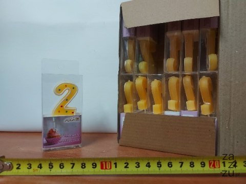 Świeczka 12szt. urodziny ''2'' KROPKI Świeczka 12szt. urodziny ''2'' KROPKI